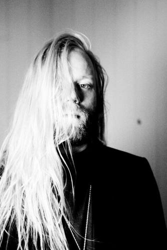 Högni © www.facebook.com/HogniEgilssonMusic