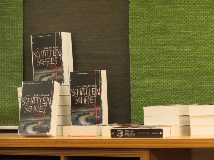 Die Bücher konnten in der Pause erworbrn werden © Wolfgang Sander