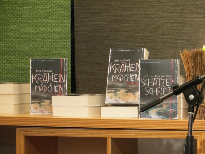 Die Bücher konnten in der Pause erworbrn werden © Wolfgang Sander