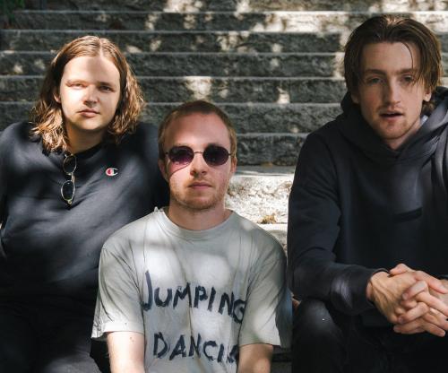 Hammok © www.facebook.com/hammokband/