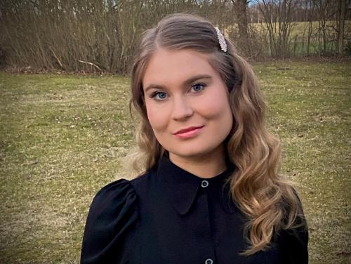 Karolina Bengtsson © www.facebook.com/SwedishSopranoBengtsson