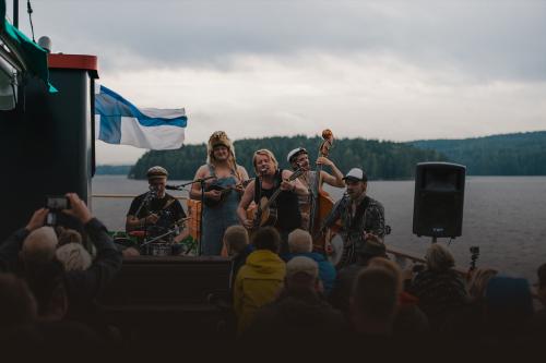 Steve'n'Seagulls © stevenseagulls.com